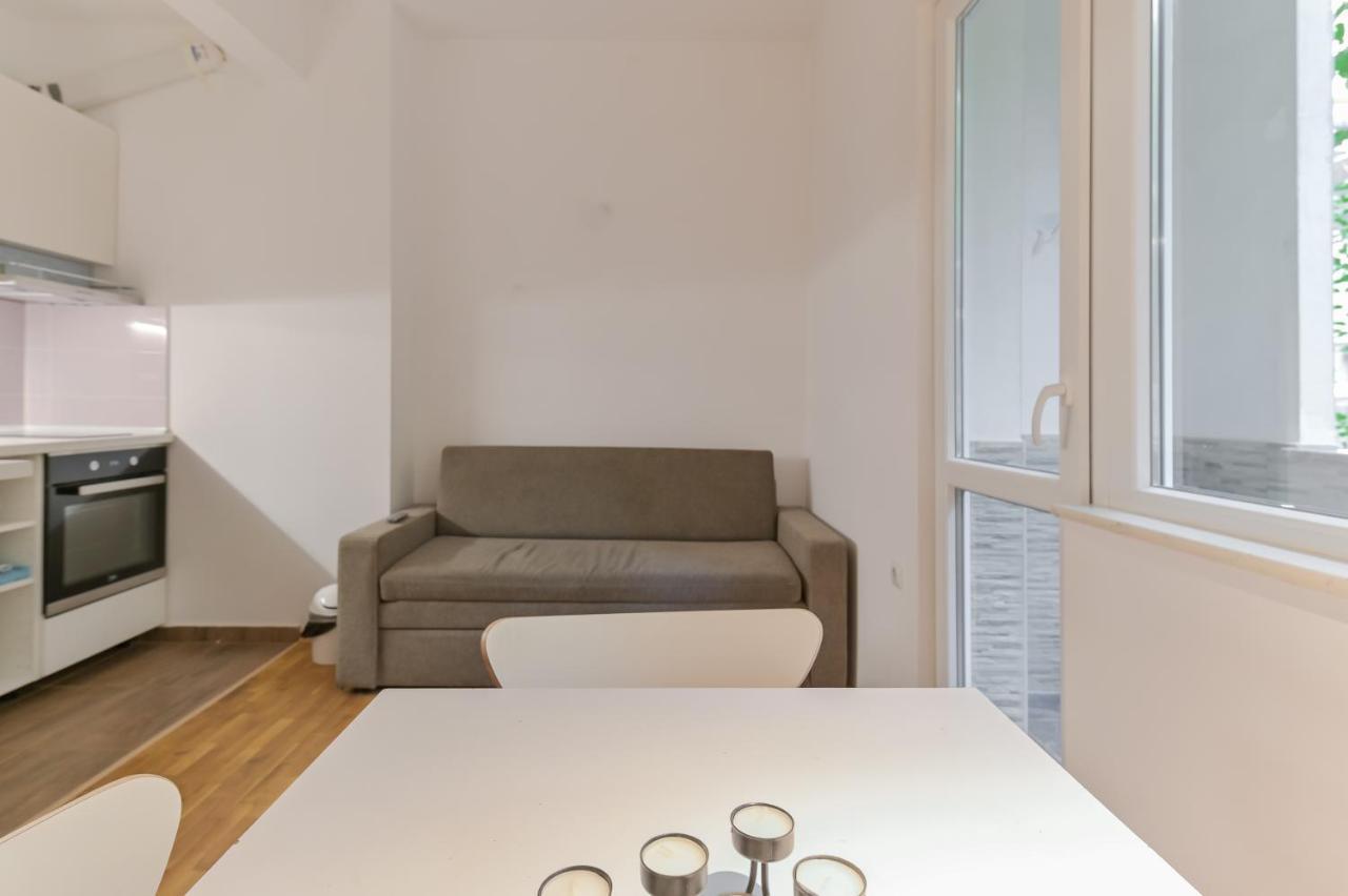 Bright Apartment In The Heart Of The City By Flat Mаnager โซเฟีย ภายนอก รูปภาพ