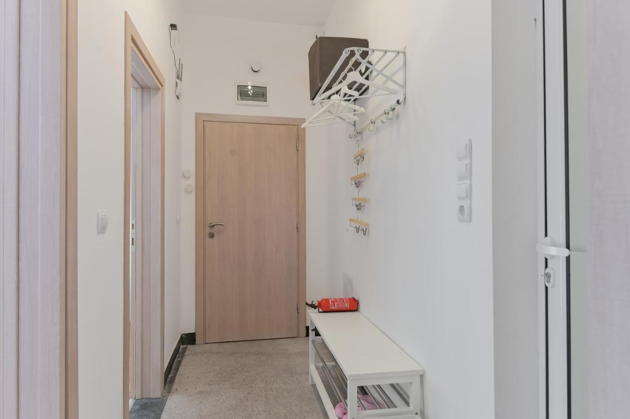 Bright Apartment In The Heart Of The City By Flat Mаnager โซเฟีย ภายนอก รูปภาพ
