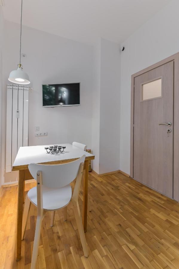Bright Apartment In The Heart Of The City By Flat Mаnager โซเฟีย ภายนอก รูปภาพ